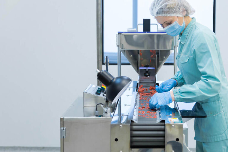 Scientific Manufacturing Processes at HimPharm